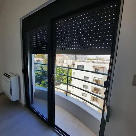 37 Golem (Tirana)