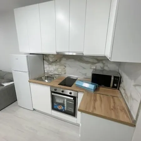 37 * Golem (Tirana)