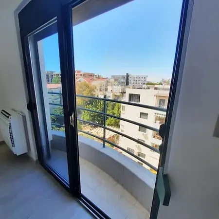 37 * Golem (Tirana)